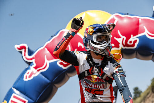 (EN) Mani Lettenbichler defends his title and claims the victory at Limitless