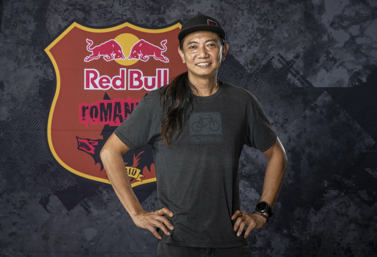parkour red bull t shirt